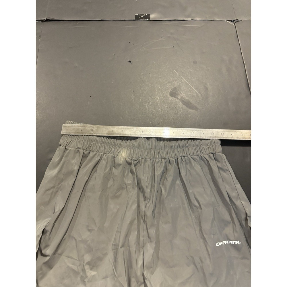 Boohoo Official Reflective Running Shorts Grey - Picture 5 of 7